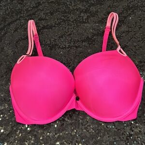 Victoria’s Secret • sexy little things… • pink bra size 34D
